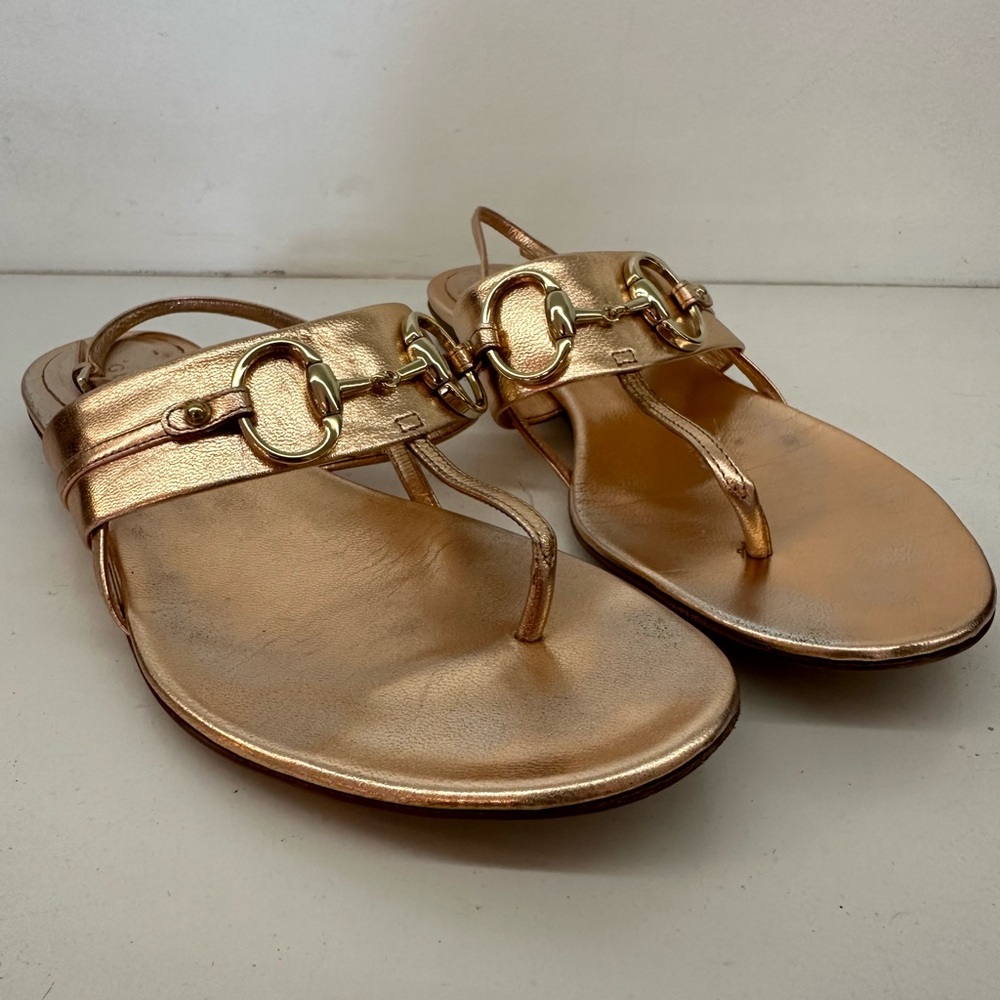 Gucci Gold Thong Sandals Metallic Finish